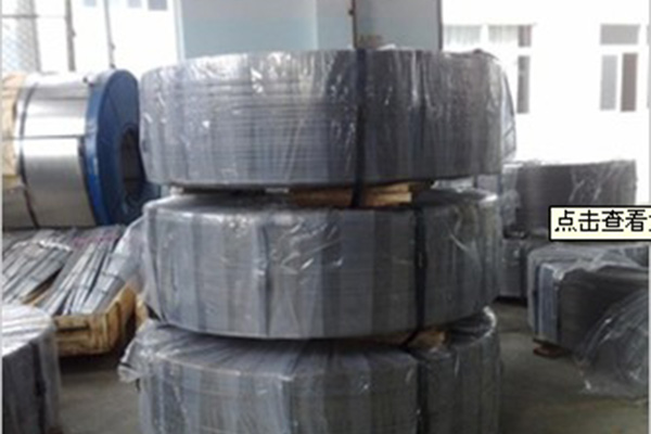 精密冷軋小扁鋼作為一種高精度的鋼材具有尺寸準確表面光滑機械性能優異等特點